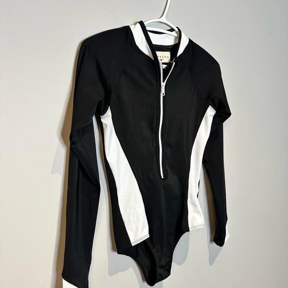 Makara Wear Surfsuit - Picture 8 of 10